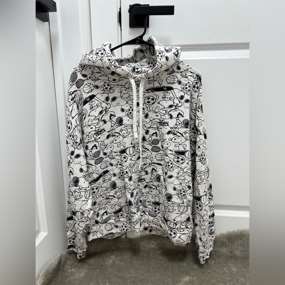 Levi’s x Peanuts Snoopy Hoodie
